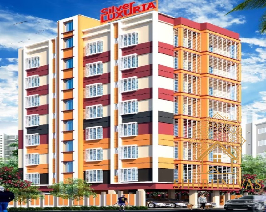 Silver Luxuria — Lake Town